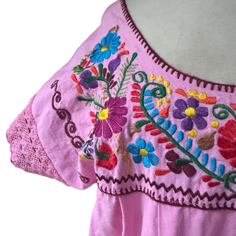 Vintage Mexican Cotton Canvas Crochet Lace Sleeves Embroidered Peasant Top‎ - Picture 4 of 8